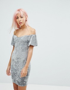 Бархатное облегающее платье с открытыми плечами New Look - Мульти