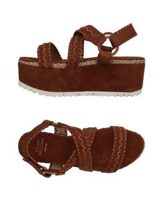 Сандалии Stuart Weitzman