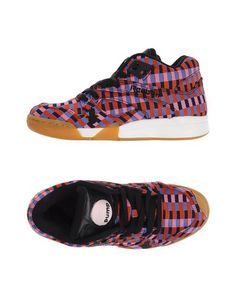 Низкие кеды и кроссовки Reebok
