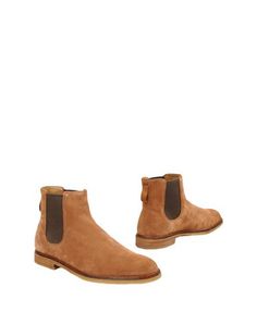 Полусапоги и высокие ботинки Clarks