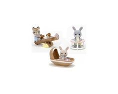 Игровой набор Sylvanian Families «Младенец в пластиковом сундучке»