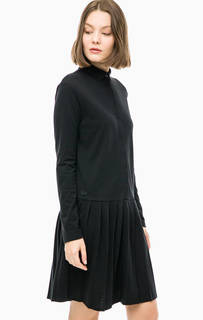 Черное платье с расклешенной юбкой Lacoste