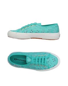 Низкие кеды и кроссовки Superga