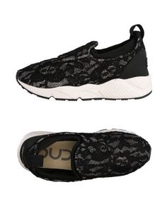 Низкие кеды и кроссовки HEY Dude Shoes