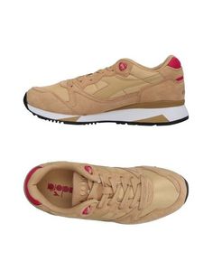 Низкие кеды и кроссовки Diadora
