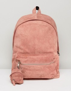 Розовый замшевый рюкзак с брелком в виде рюкзака ASOS - Розовый