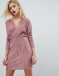 Плиссированное платье мини с V-образным вырезом и рукавами летучая мышь ASOS - Розовый