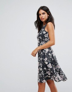 Приталенное платье с цветочным принтом Uttam Boutique - Черный