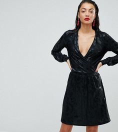 Платье с запахом и принтом Vero Moda Tall - Мульти