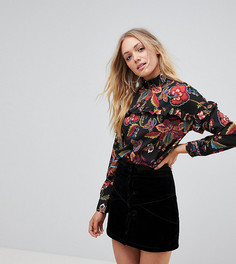 Блузка с высокиим воротом и цветочным принтом Vero Moda Tall - Мульти