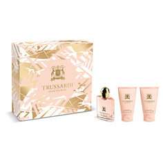TRUSSARDI Подарочный набор Delicate Rose Туалетная вода 30мл + лосьон для тела 30мл*2