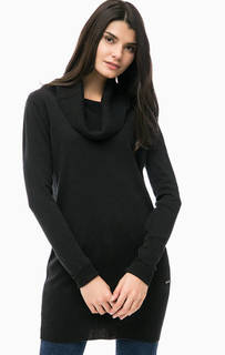 Трикотажное платье с объемным воротом MET