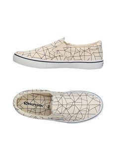 Низкие кеды и кроссовки Superga