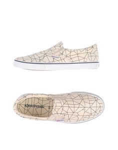 Низкие кеды и кроссовки Superga