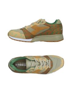 Низкие кеды и кроссовки Diadora