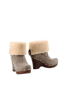 Полусапоги и высокие ботинки UGG Australia