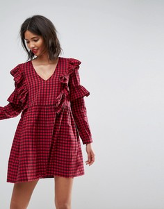 Свободное платье в клетку с оборками ASOS ULTIMATE - Мульти