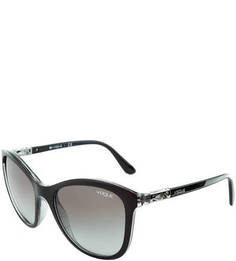 Солнцезащитные очки в пластиковой оправе Vogue