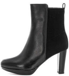 Кожаные ботильоны с эластичными вставками Clarks