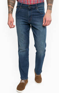 Синие зауженные джинсы Wrangler