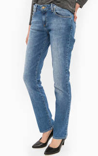 Прямые джинсы с легкими заломами Wrangler