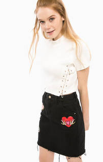 Укороченная футболка молочного цвета Glamorous