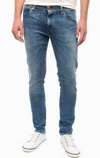 Зауженные синие джинсы Wrangler