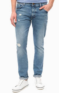 Синие джинсы с потертостями Wrangler