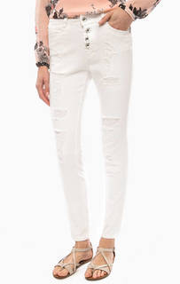 Белые джинсы с потертостями Tom Tailor Denim