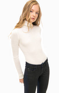 Трикотажная водолазка молочного цвета Calvin Klein Jeans