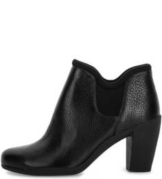 Черные кожаные ботильоны с текстильной вставкой Clarks