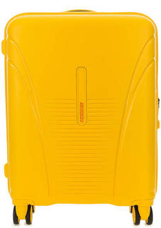 Маленький пластиковый чемодане на колесах American Tourister