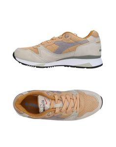 Низкие кеды и кроссовки Diadora