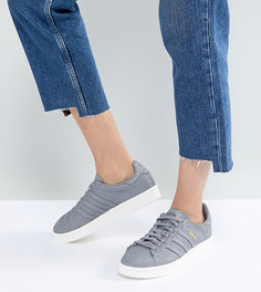 Серые кроссовки с отделкой под кожу змеи adidas Originals Campus - Серый
