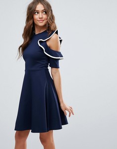 Короткое приталенное платье с вырезами на плечах и оборками с контрастной отделкой Club L - Темно-синий