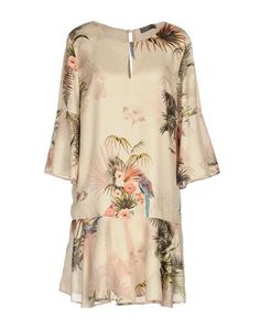 Короткое платье Soallure