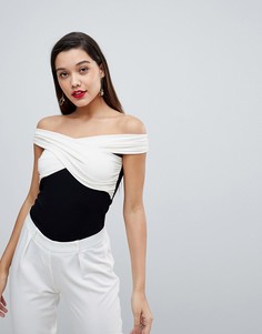 Топ в стиле колор блок с запахом и открытыми плечами ASOS - Черный