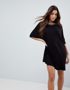 Платье-футболка с рукавами летучая мышь и цепочкой ASOS - Черный