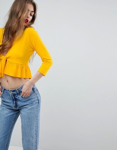 Топ с узелком и оборкой ASOS - Желтый