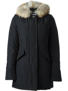 парка с меховой отделкой Woolrich