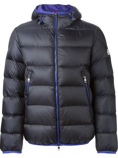 пуховик с капюшоном Moncler