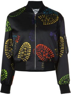 куртка с принтом следов обуви Moschino