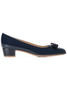 туфли-лодочки Vara  Salvatore Ferragamo