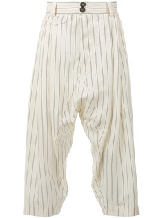 укороченные брюки с заниженным шаговым швом Vivienne Westwood