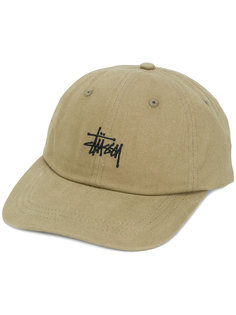 кепка с вышитым логотипом Stussy