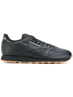 классические кроссовки Reebok