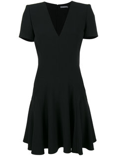 черное платье с короткими рукавами и V-образным вырезом Alexander McQueen