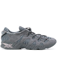 кроссовки с рельефной подошвой Asics