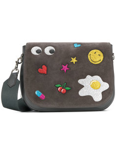 сумка-почтальонка с заплатками Anya Hindmarch