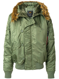 куртка-бомбер с меховой отделкой Alpha Industries